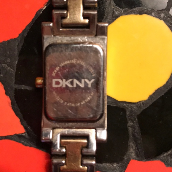 Ladies Watch - Picture 2 of 3